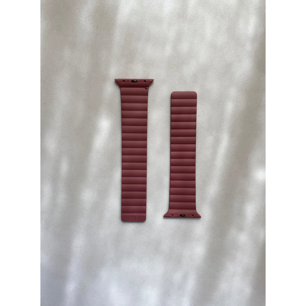  Ремешок Decoded Sillicone Magnetic Traction Strap для Apple Watch 6/SE/5/4 (44mm) силиликон,корич.